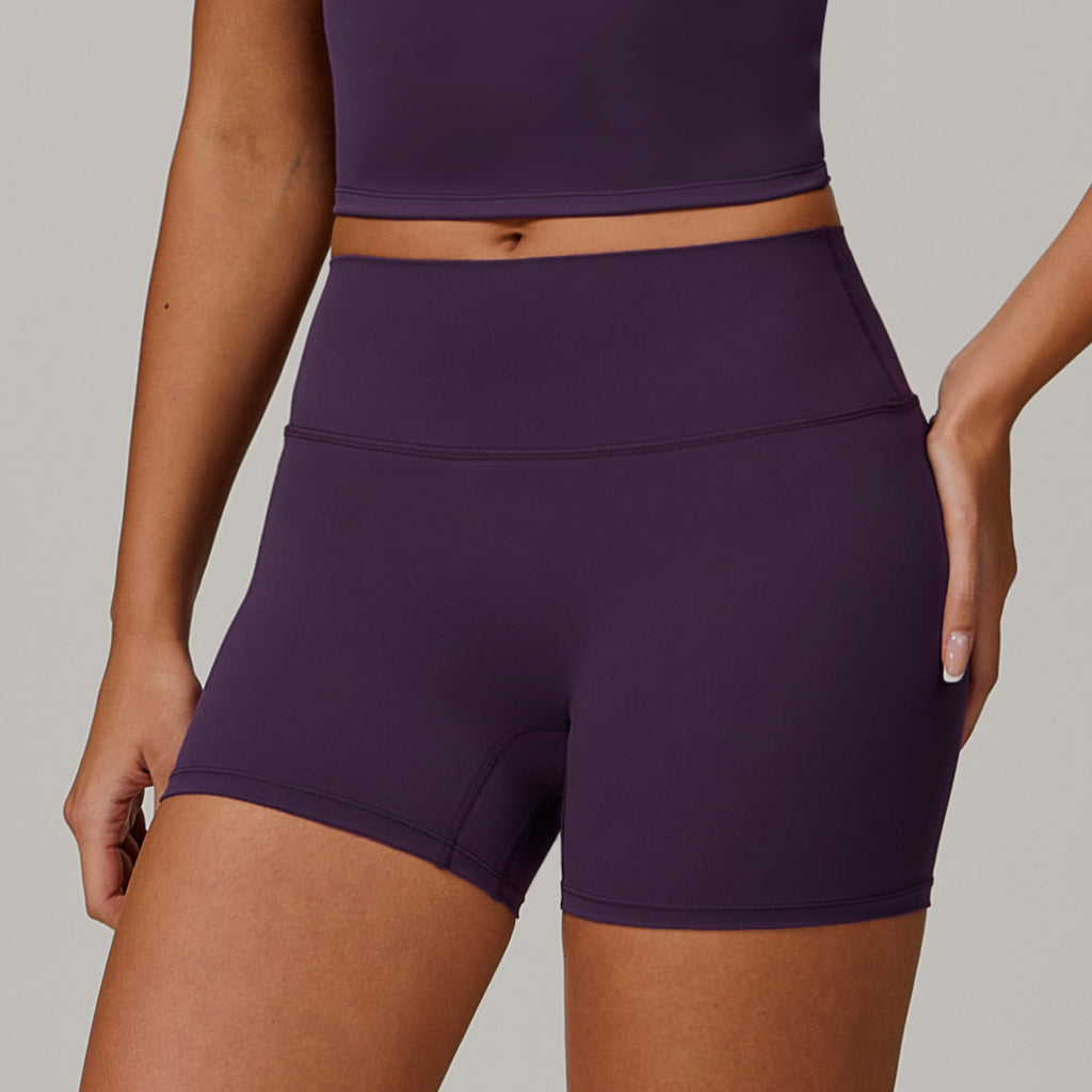 Eng anliegende Yoga-Shorts für Damen