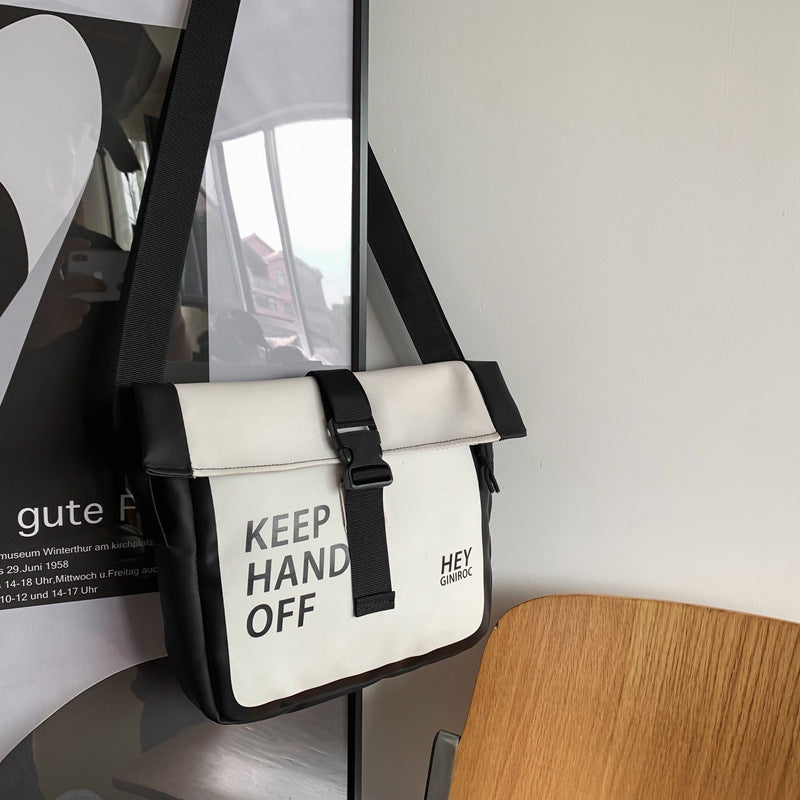 Nylon Umhängetasche mit Buchstabenmuster – Bild 2 | LuxeStyle