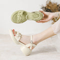 One-Strap Chunky-Heel Sandale – Bild 1 | LuxeStyle