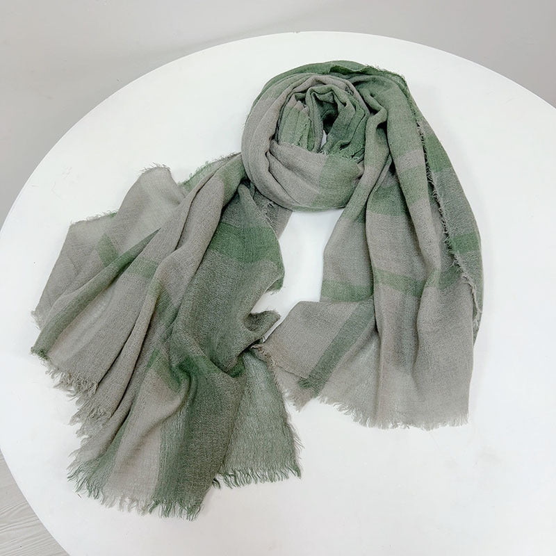 Wollschal in Grautönen – 100 × 210 cm – Bild 9 | LuxeStyle