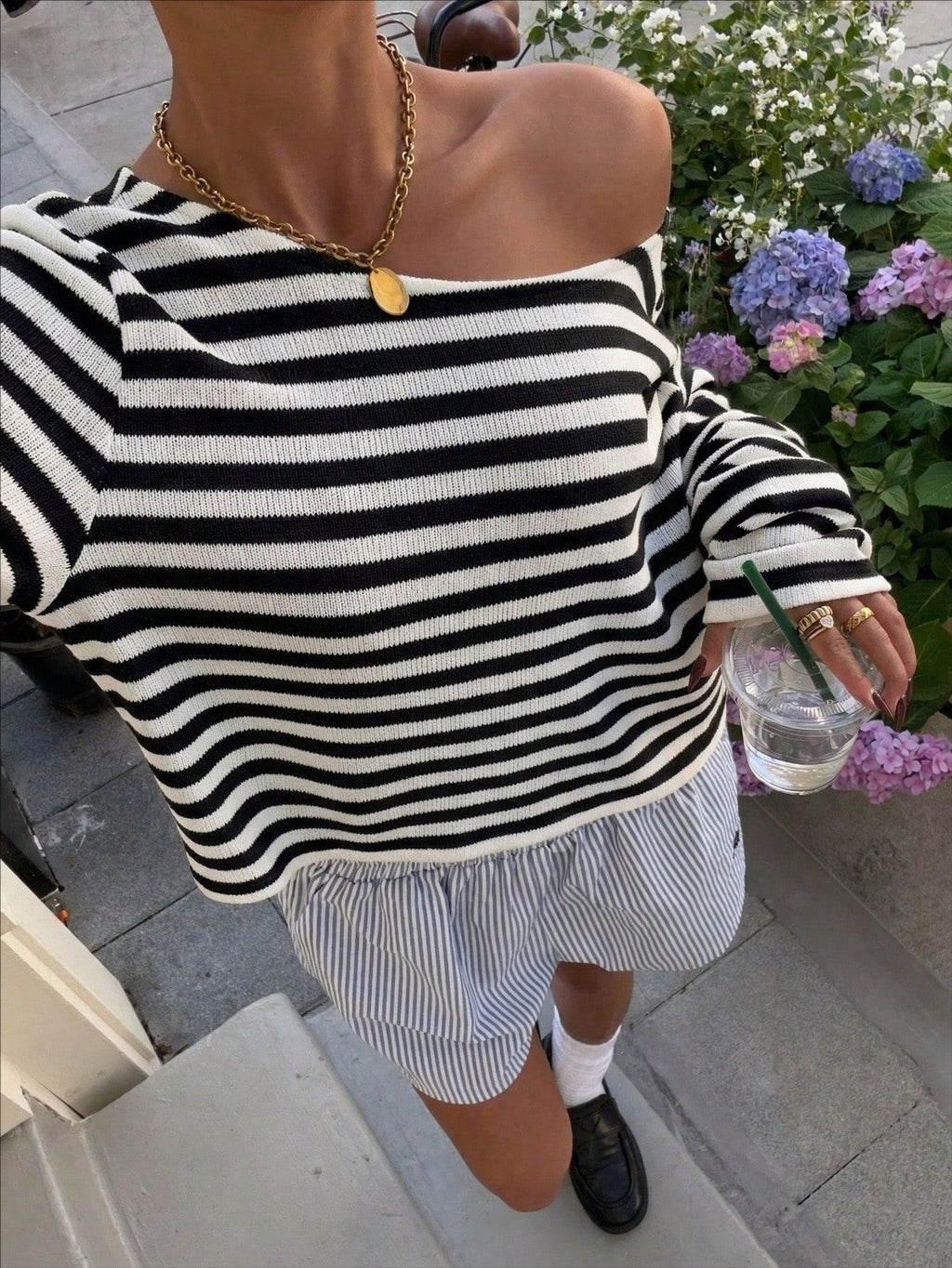 Gestreiftes Stricktop mit langen Ärmeln