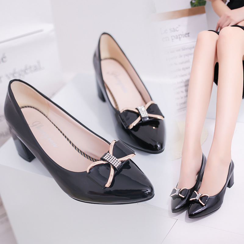 Vielseitige Bow-Tie Damenschuhe