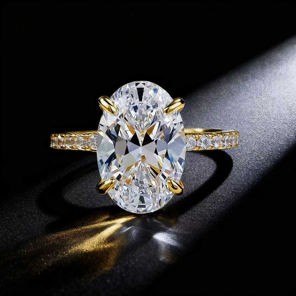 Eleganter Moissanit Ring im «Taubenei»-Design – Bild 2 | LuxeStyle