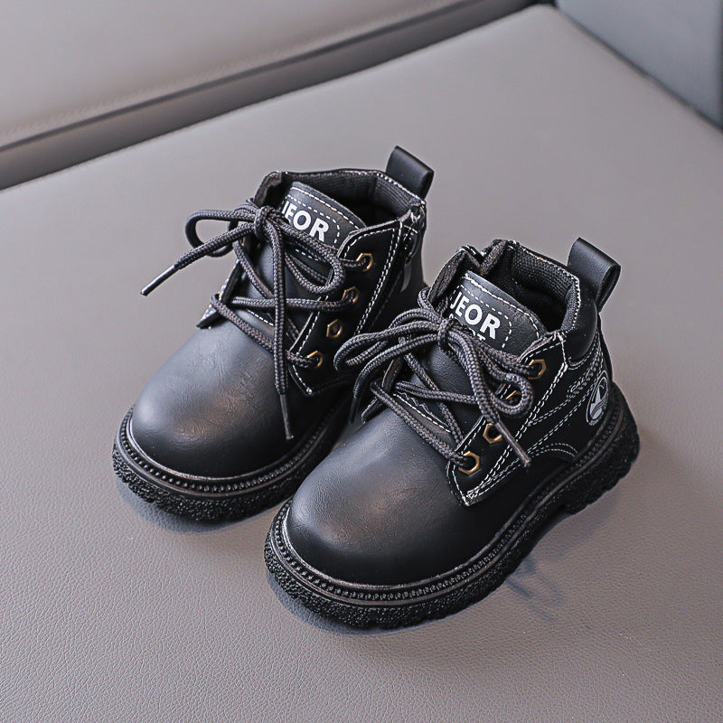 Gelbe Kinderstiefel
