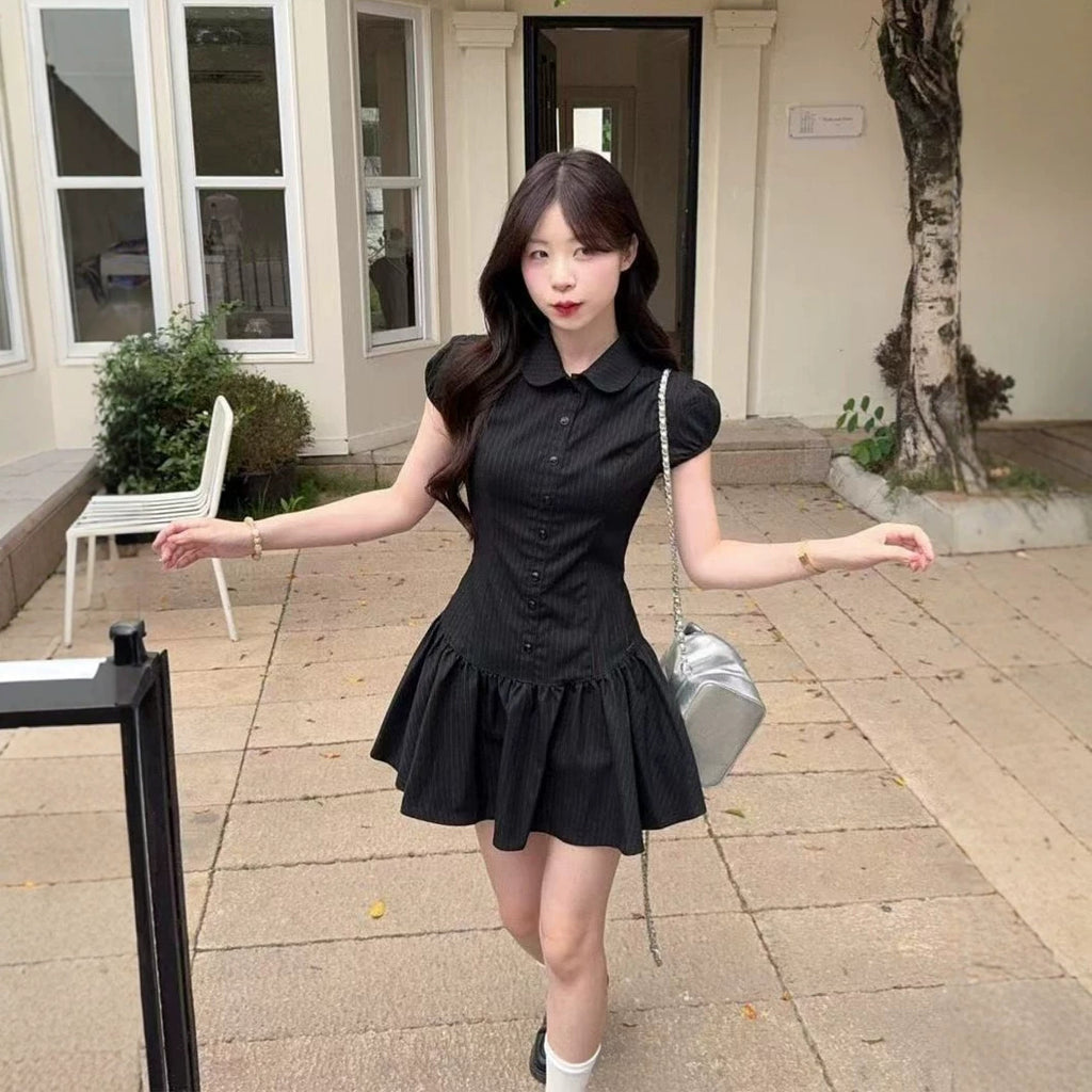 Retro-Minikleid mit Streifen & Puffärmeln