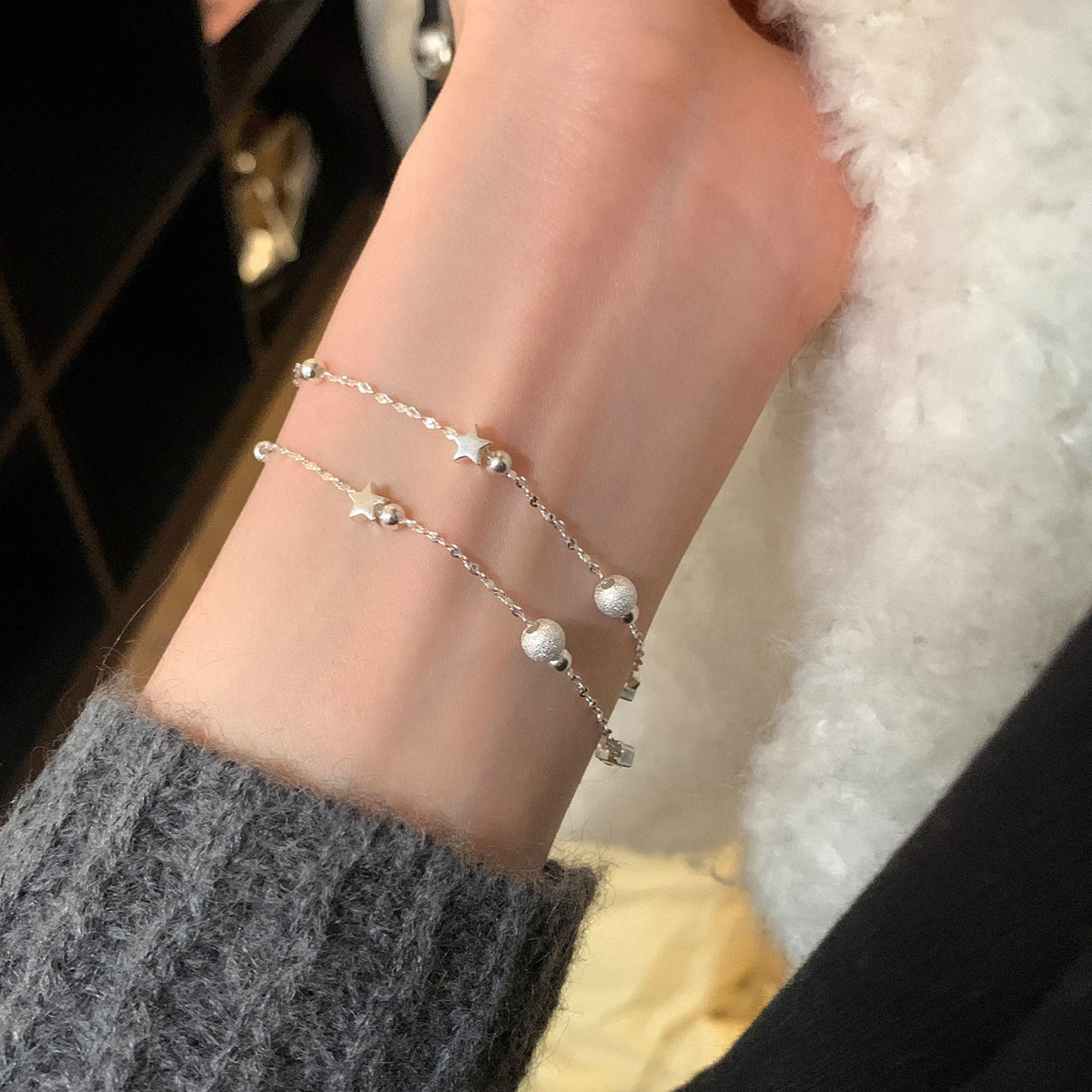 Doppelreihiges Armband aus 999er Feinsilber, matt – Bild 4 | LuxeStyle