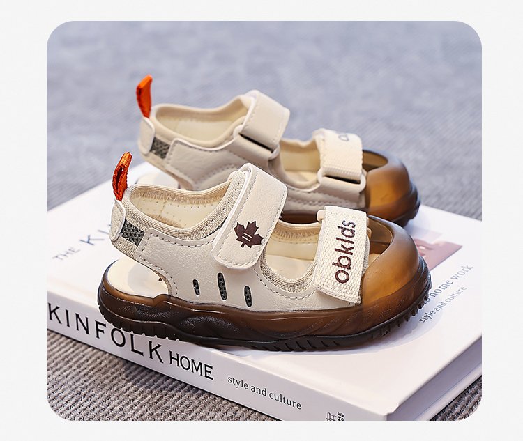 Kinder-Sportsandalen mit Klettverschluss