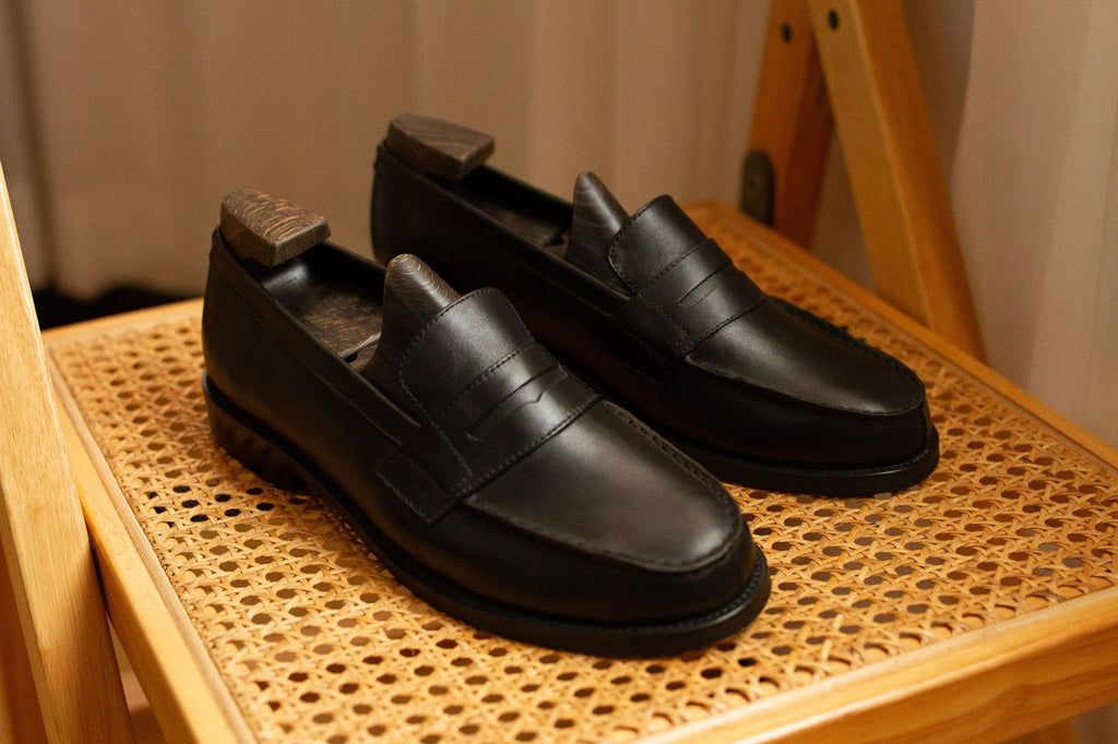 Retro-Leder Sneaker in Schwarz – Bild 7 | LuxeStyle
