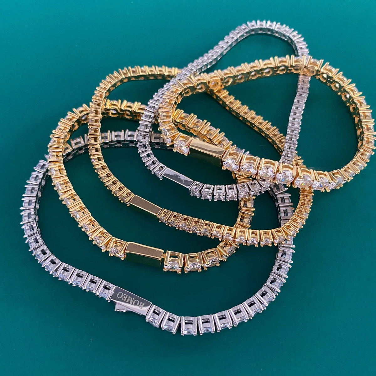 Titanstahl-Armband mit Zirkonia – Bild 4 | LuxeStyle