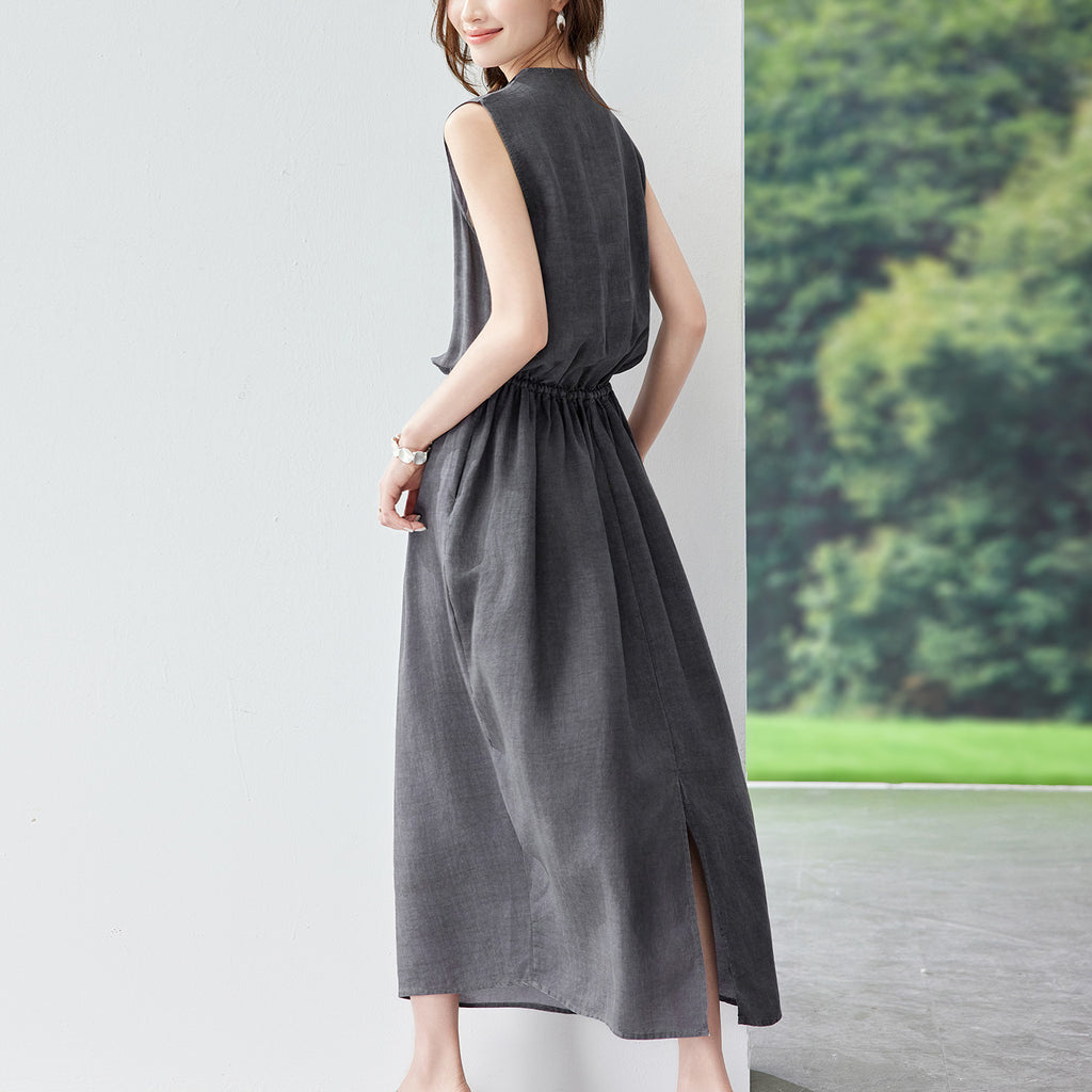 Ärmelloses langes Kleid für den Arbeitsalltag