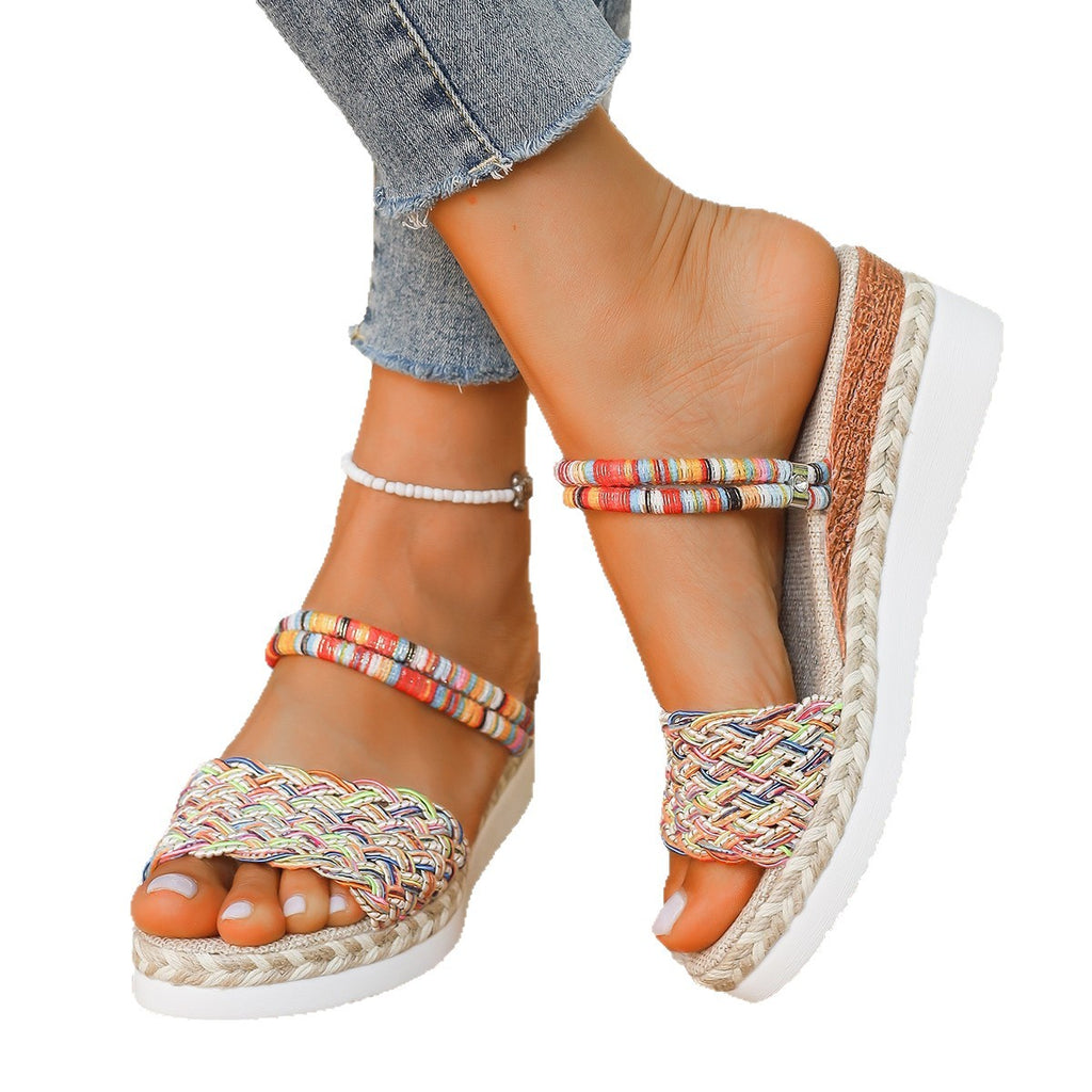 Einzelriemen-Knopf-Plateau-Sandalen – Bild 5 | LuxeStyle