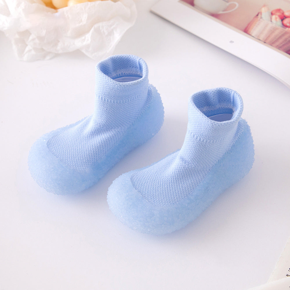 Leuchtende Sommer-Schuhe für Babys