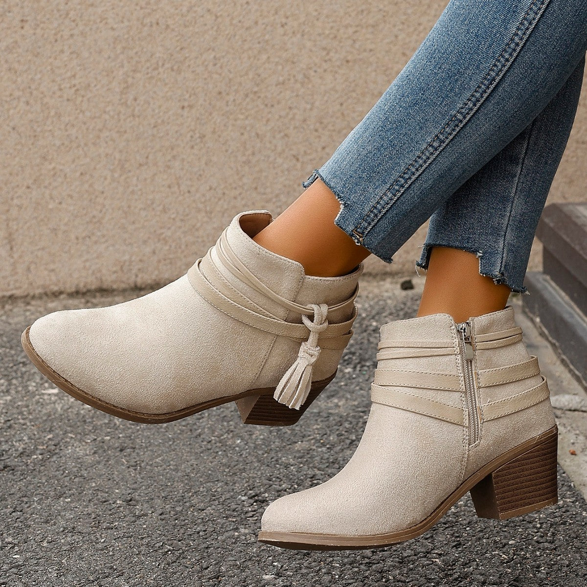 Stiefeletten mit Chunky-Absatz aus Wildleder
