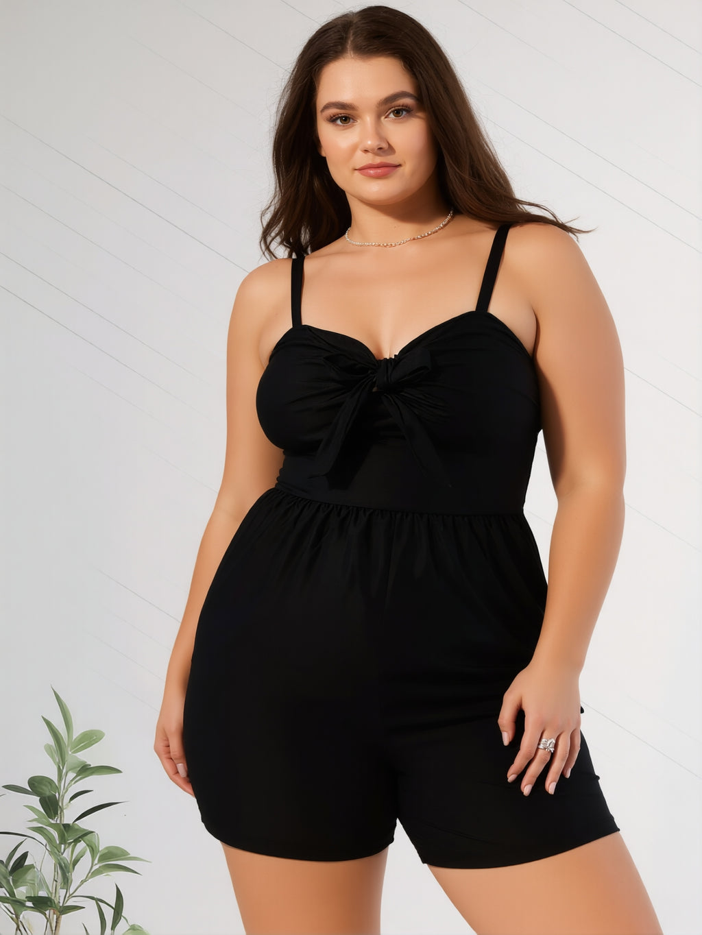 Eleganter Tankini mit hohem Halsausschnitt