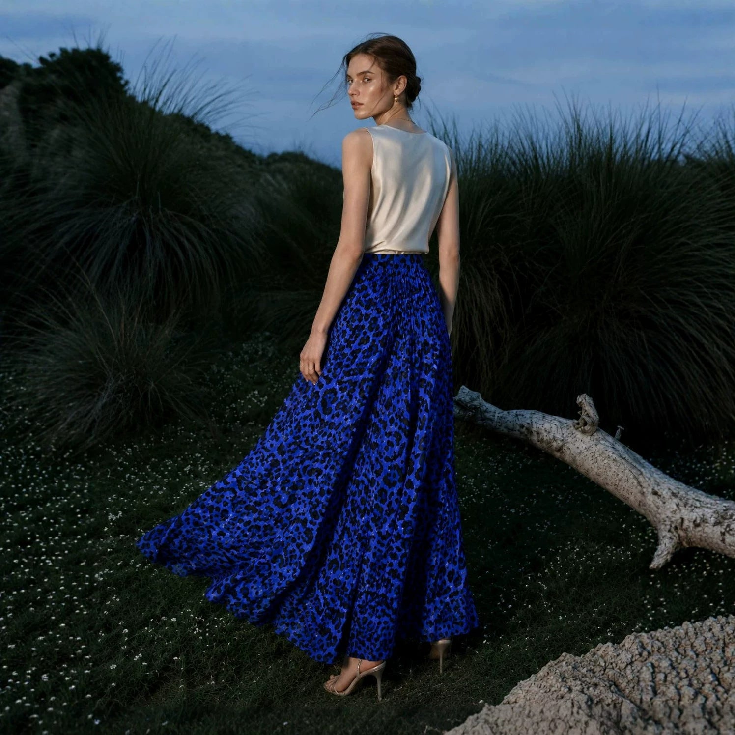 Langes Damen-Leopardenkleid mit elastischem Bund