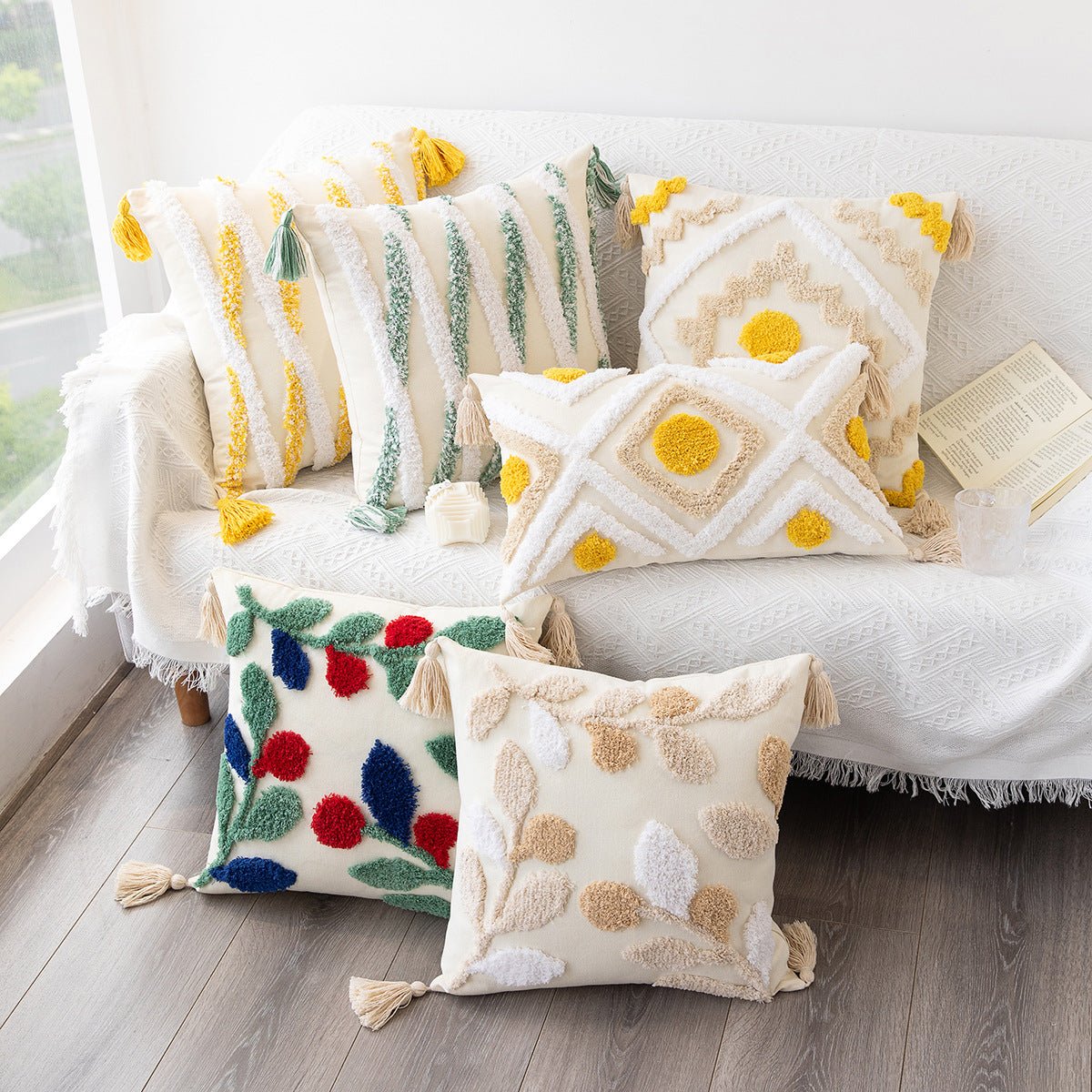 Boho Kissenhülle mit geometrischem Tufting