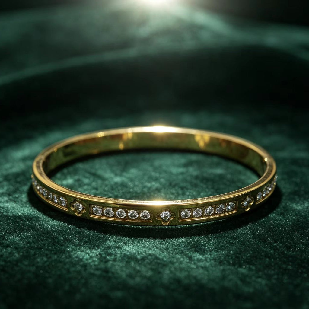 Leicht luxuriöses Diamantverzierter Vollguss-Armband für Damen