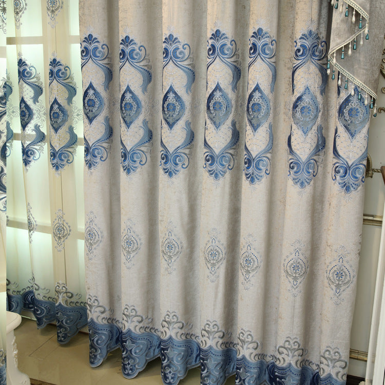 Blaue Chenille Vorhänge