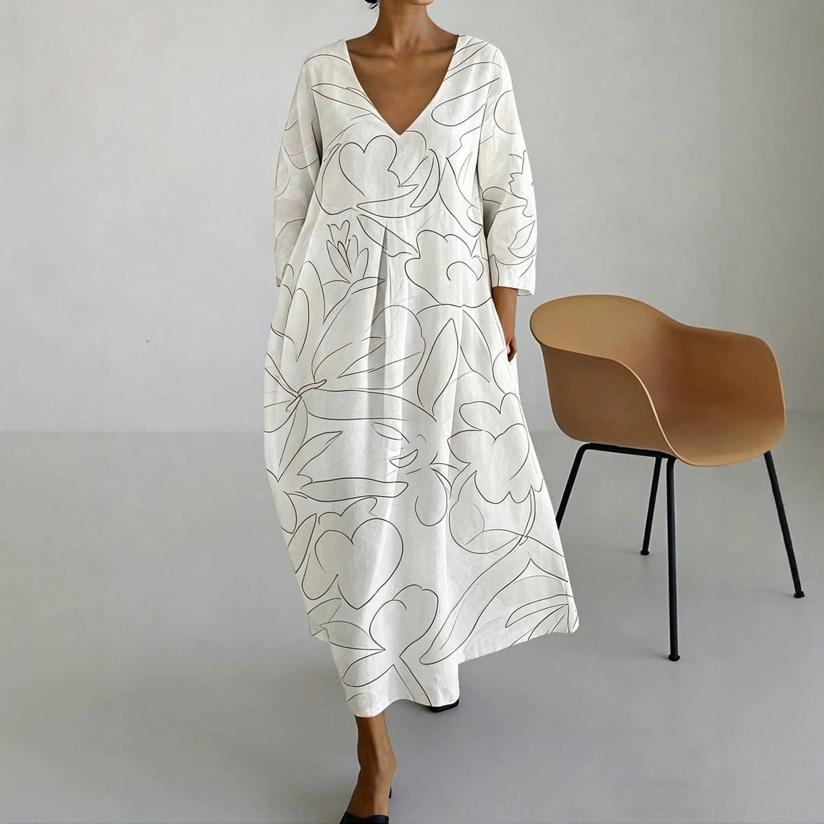 V-Ausschnitt Kleid mit Print – Bild 2 | LuxeStyle