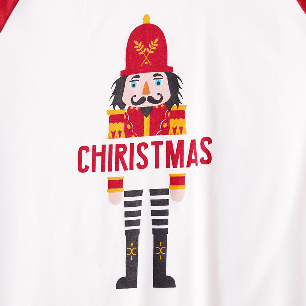 Weihnachts Pyjama-Set für die ganze Familie
