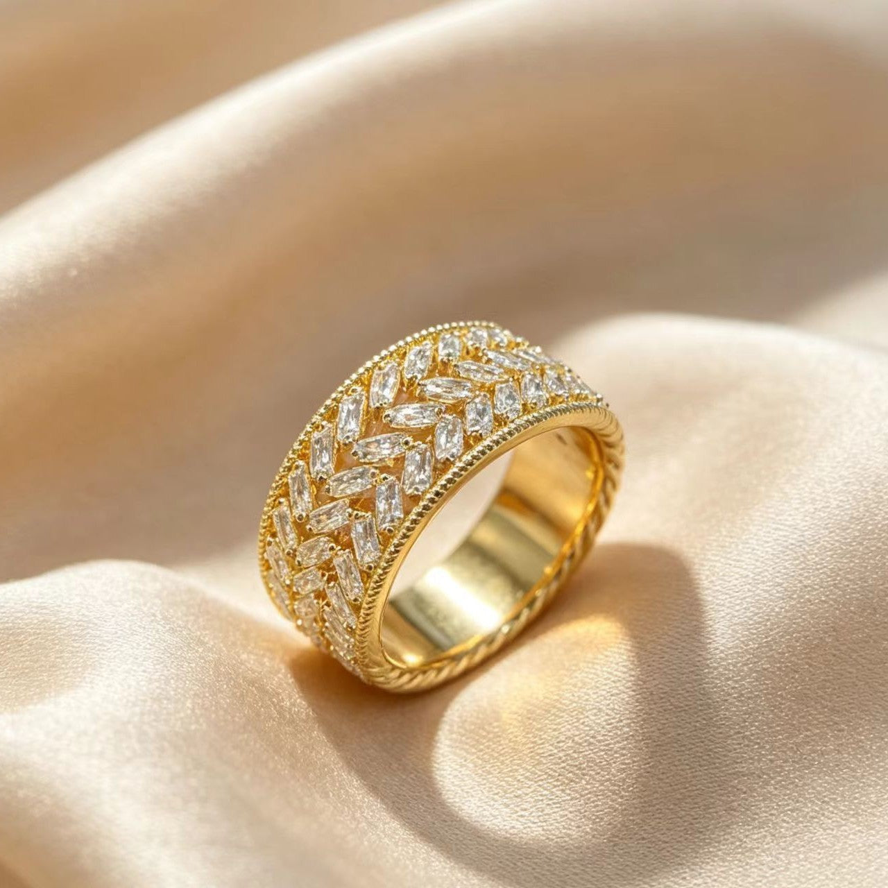 Hochwertiger Diamantverziertes Zirkon-Offener Ring