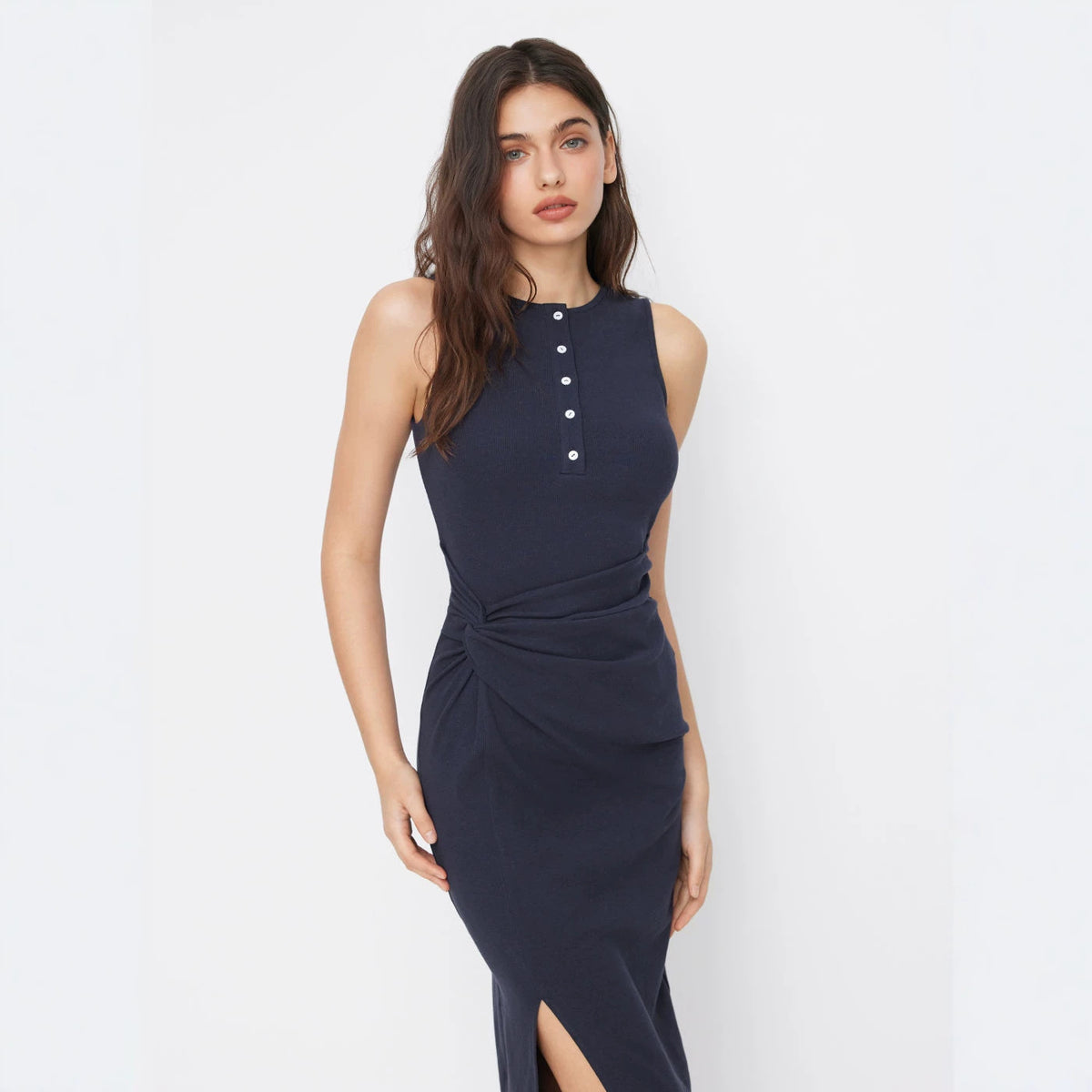 Ärmelloses elegantes Strickkleid für Damen | LuxeStyle