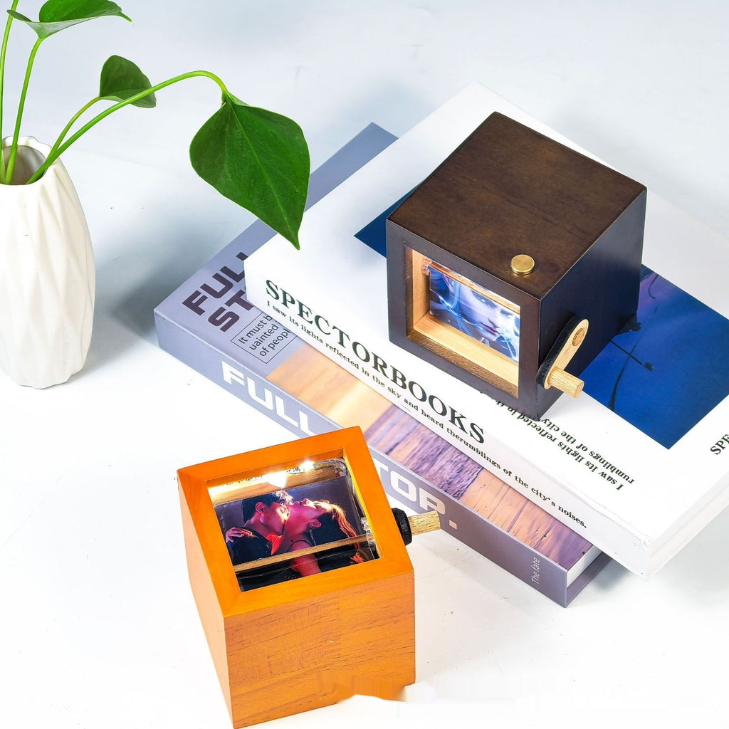 Luminous Handkurbel-Fotoalbum-Maschine – Bild 5 | LuxeStyle