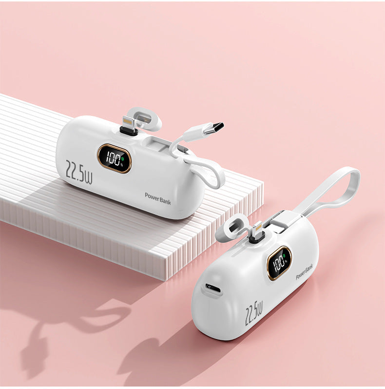 Mini Powerbank mit integriertem Kabel, 5000 mAh
