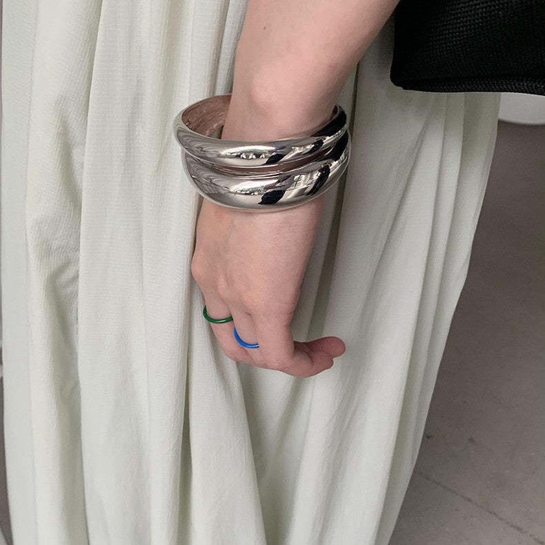 Unregelmässiger Metallarmband