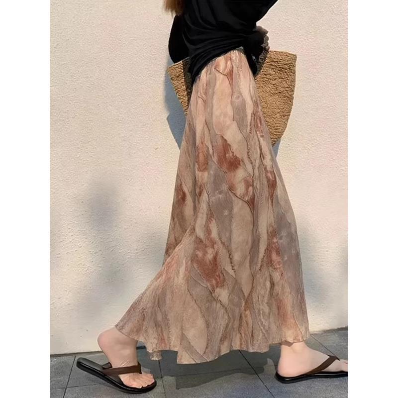 Sommerliches A-Linien Midikleid mit Schlitz