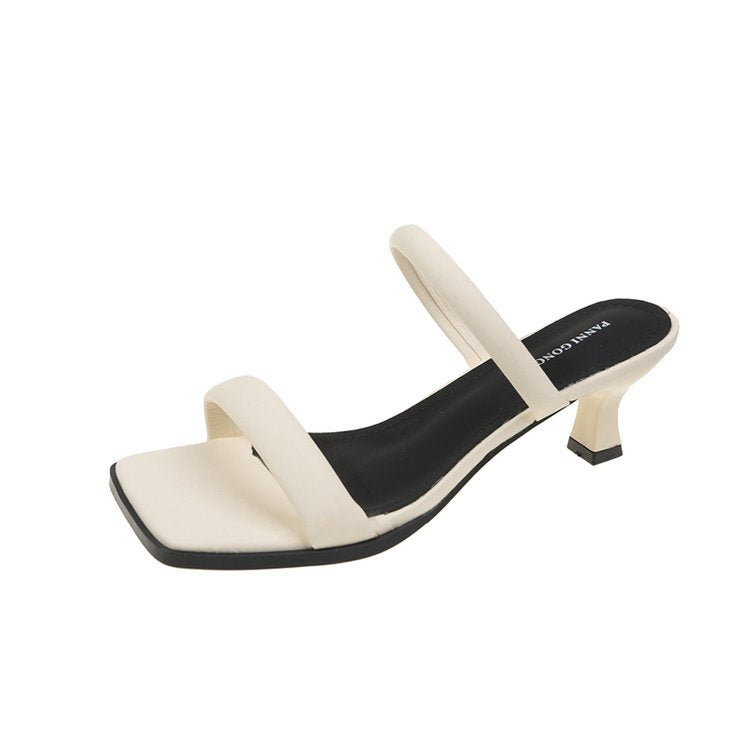 Sandalen mit Kettendetail und Blockabsatz – Bild 4 | LuxeStyle