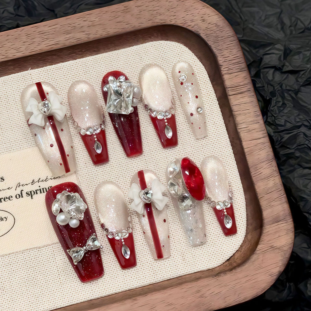 Rotes Cat's Eye Nagelset zum Aufkleben – Bild 11 | LuxeStyle
