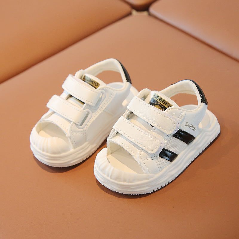 Sommer-Sandalen mit weichen Sohlen