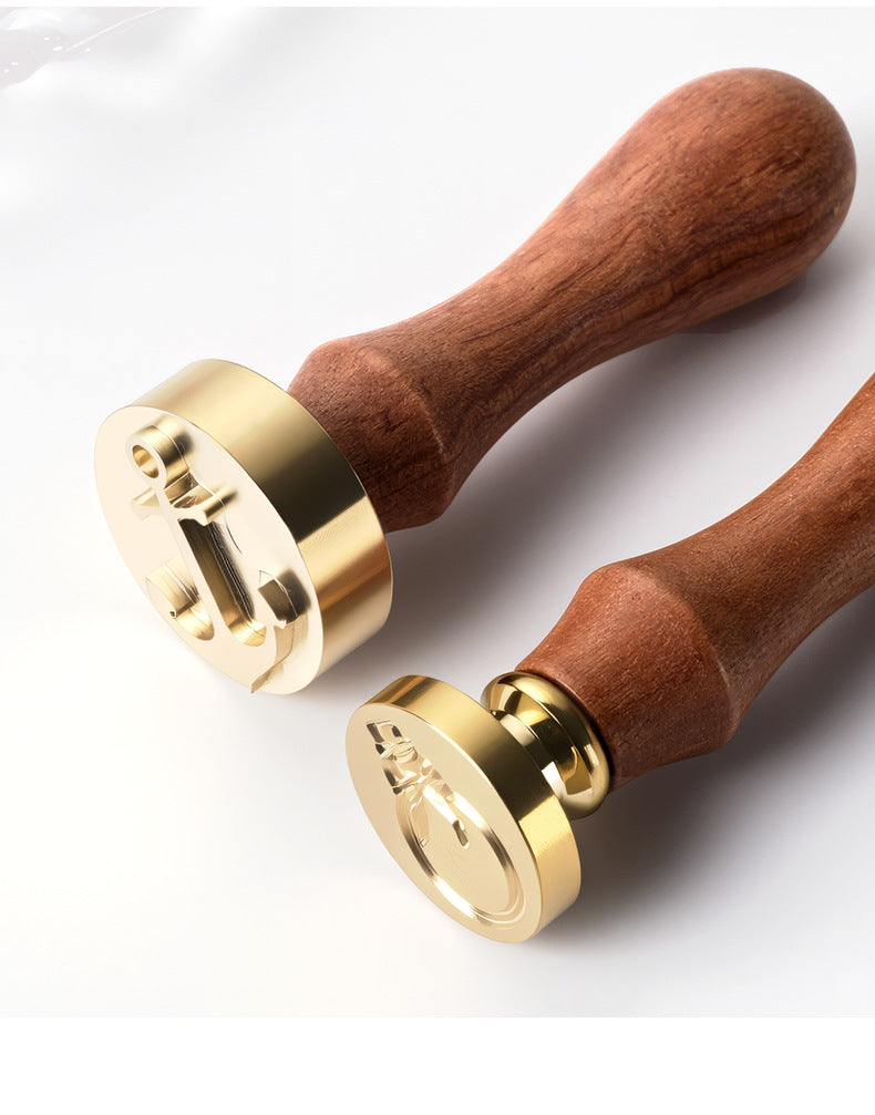 Eissiegel aus Rosenholz mit Messingkopf – Bild 4 | LuxeStyle
