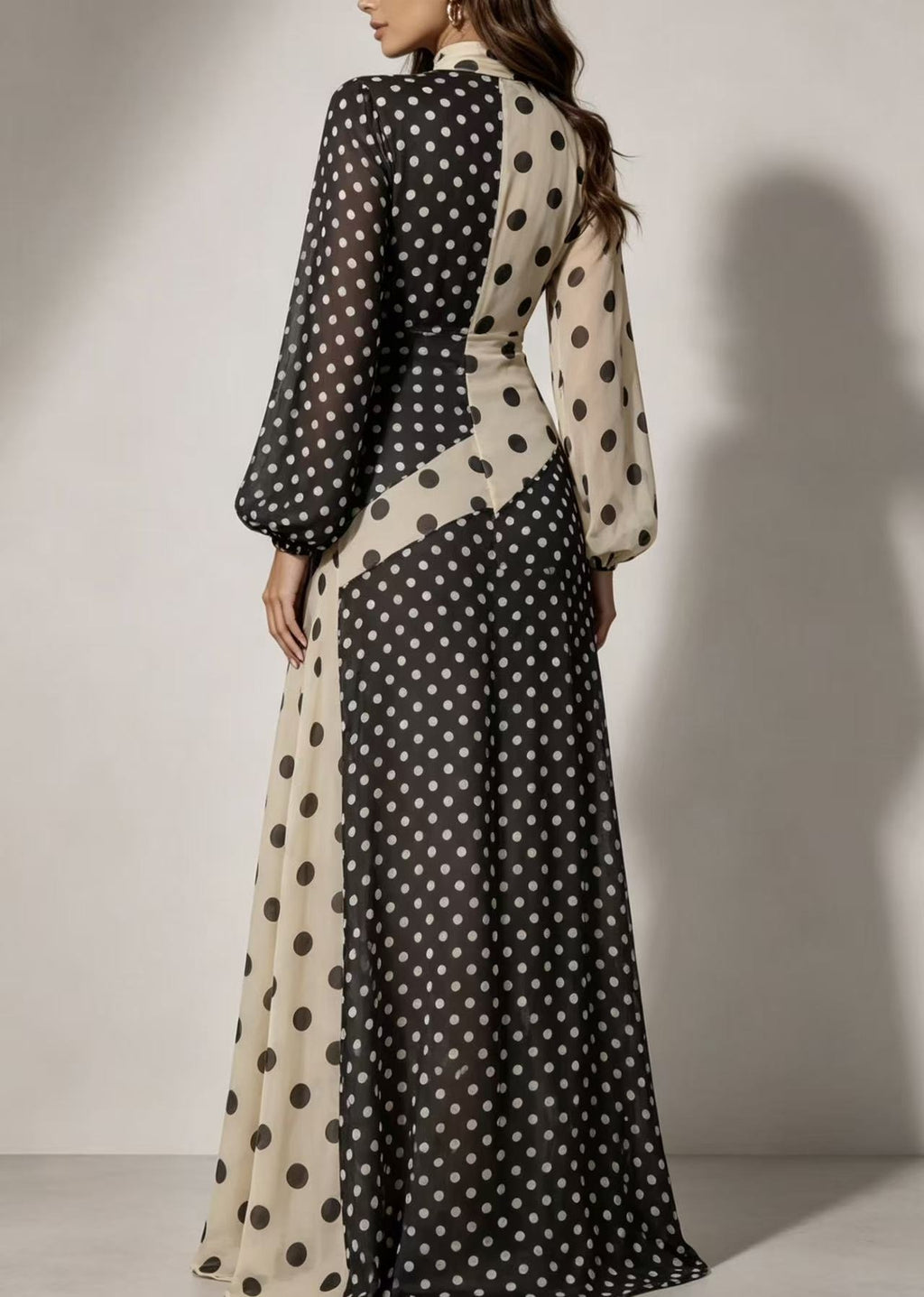 Off-Shoulder Polka-Dot Midi-Kleid mit Patchwork