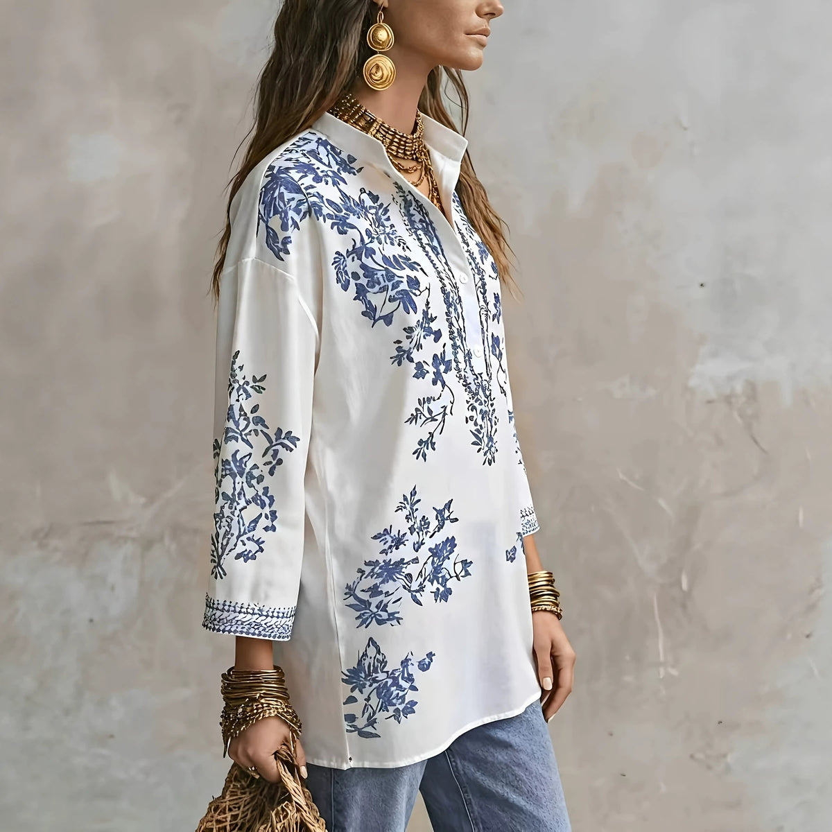 Blau-weisses Langarmshirt mit Porzellan-Print – Bild 4 | LuxeStyle