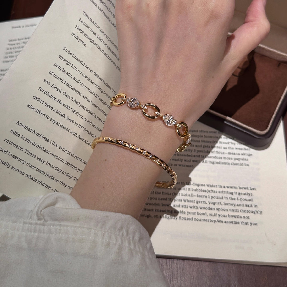 Vintage Armband mit ineinandergreifenden Diamanten – Bild 5 | LuxeStyle