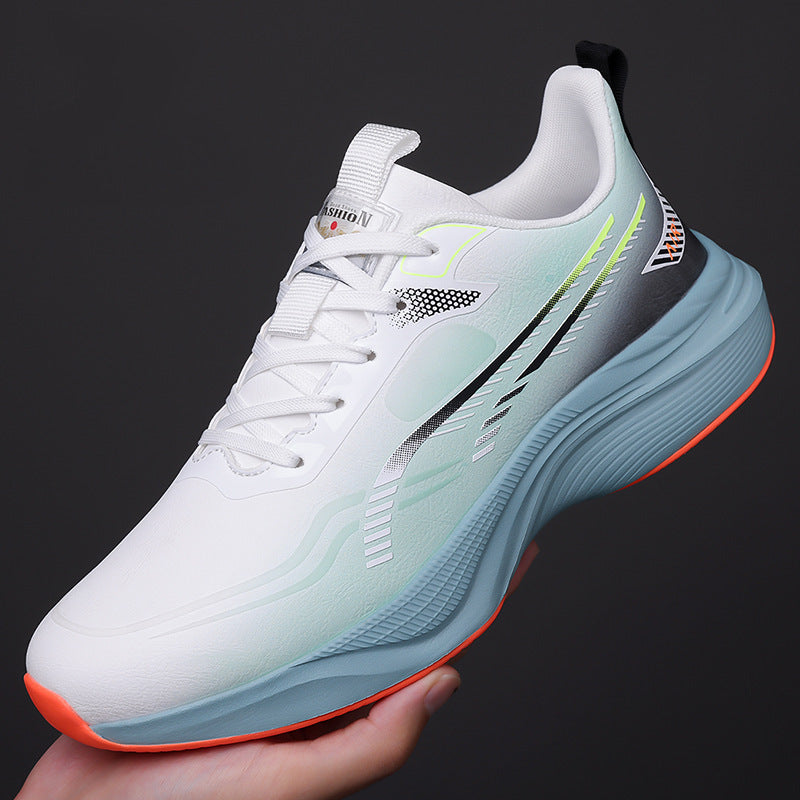 Bequeme Laufschuhe mit dicker Sohle