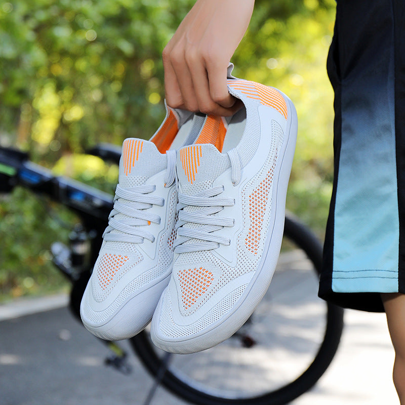Wander-Sneaker mit breiter Zehenbox