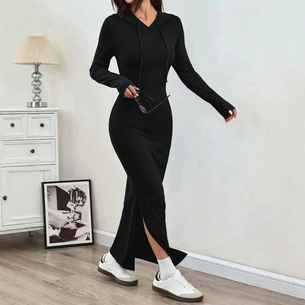 Elegantes Kleid mit Kapuze