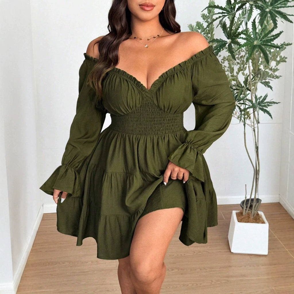 Kurzes V-Ausschnitt-Kleid