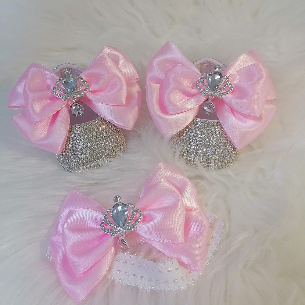 Schnürschuhe mit Haarband und Strass