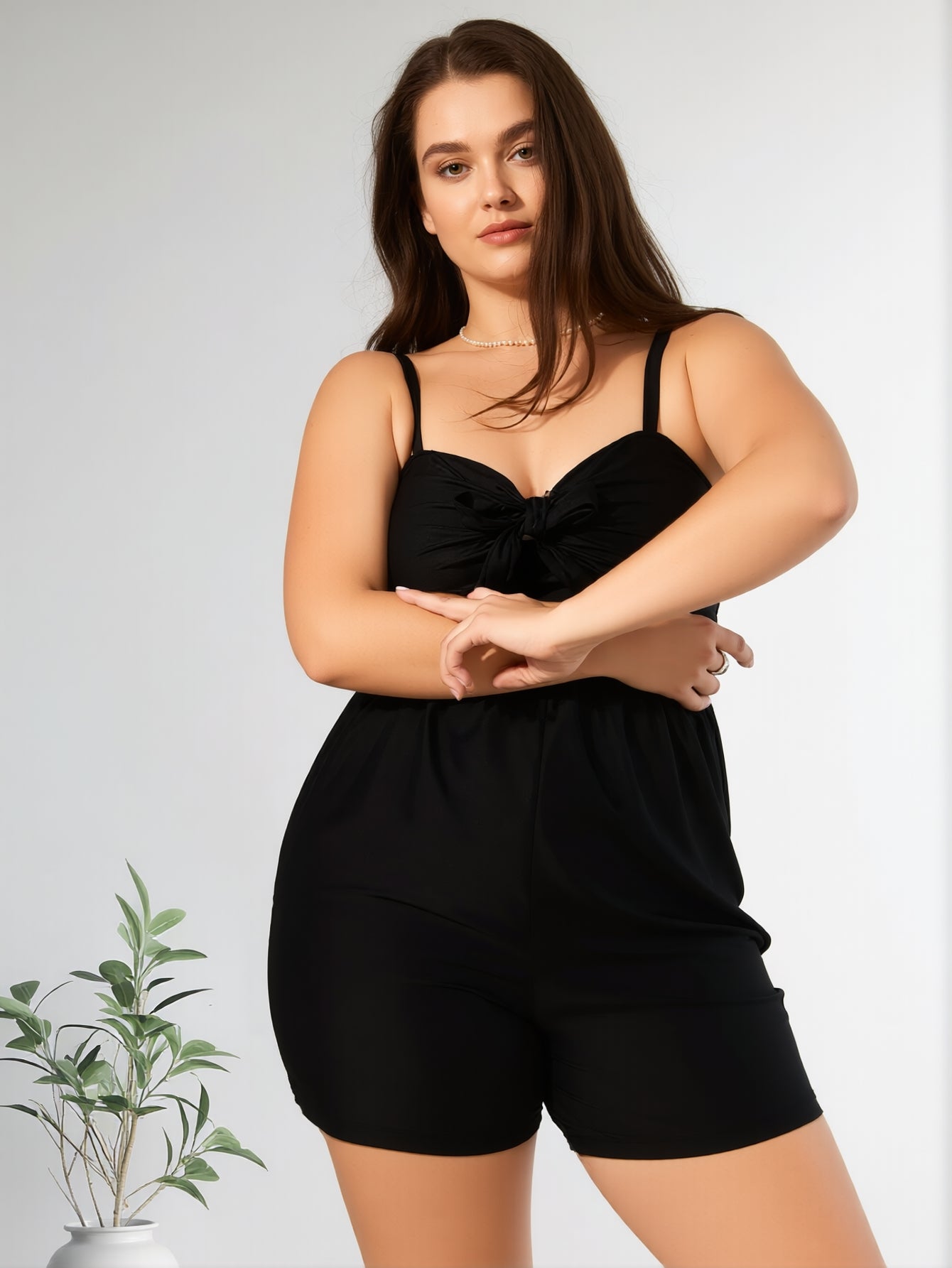 Eleganter Tankini mit hohem Halsausschnitt