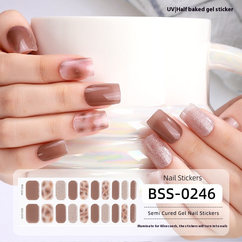 Nagelsticker mit Gradient-Effekt