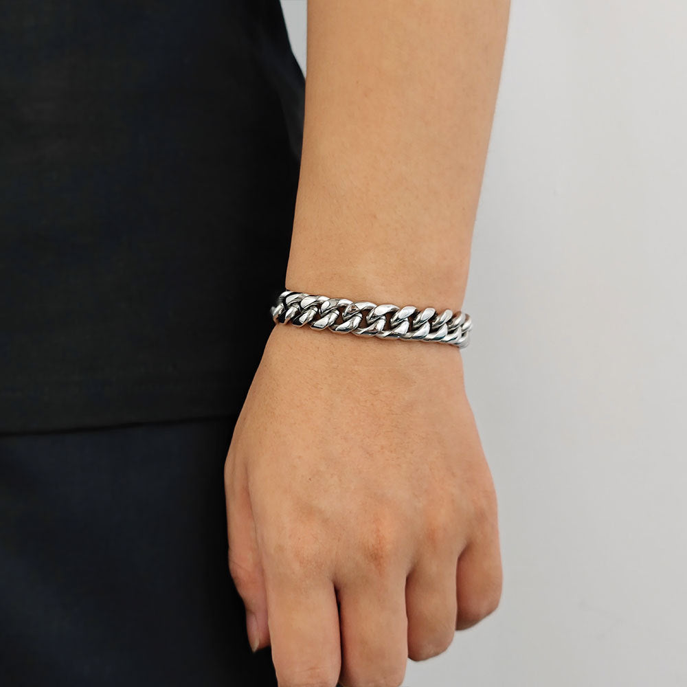 Personalisiertes Edelstahl-Armband für Männer – Bild 4 | LuxeStyle