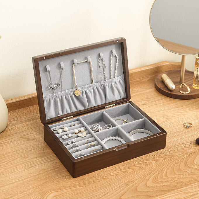 Retro Schmuckbox aus Nussholz – Bild 2 | LuxeStyle
