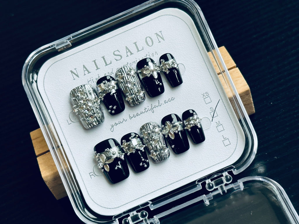 Press On Nails T076 – Schwarz-Weiss 3D – Ansicht 3