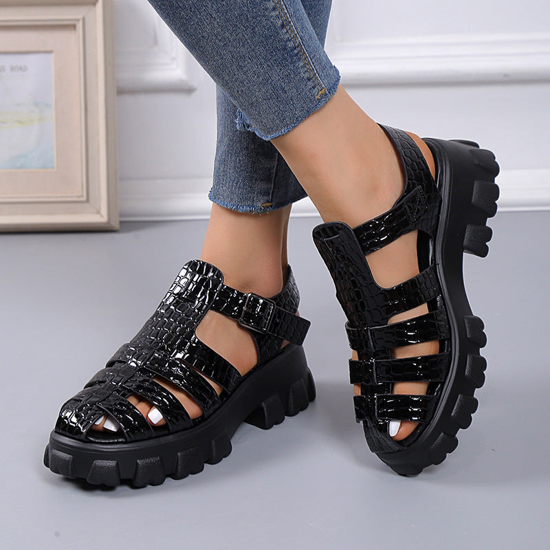 Strukturierte Sandalen mit dicker Sohle – Bild 2 | LuxeStyle
