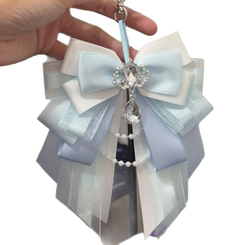 Bogen‑Pin mit Kronen‑Glitzer – Bild 4 | LuxeStyle