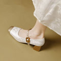 Chanel-inspirierte Vintage Sandalen mit Blockabsatz und quadratischem